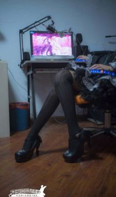制服H色网站_高清完整视频