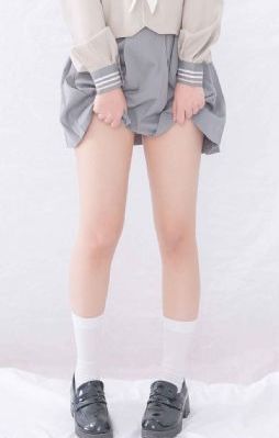 国产白丝袜美女久久久久久久久_4K在线播放观看